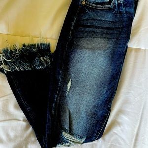 KanCan Cropped Fray Jeans